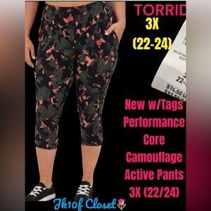 🌻NWT TORRID 3X PERFORMANCE CORE CAMO w/POCKETS CROP PANTS